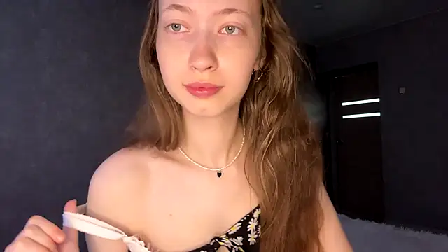 Emily Mur  online show from July 6, 5:02 am