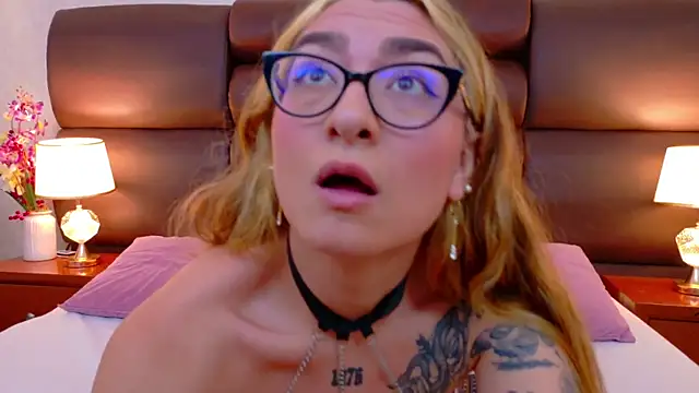 LiahRose  online show from July 9, 8:11 pm