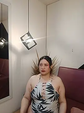 Laura  Castillo  online show from July 22, 12:50 pm