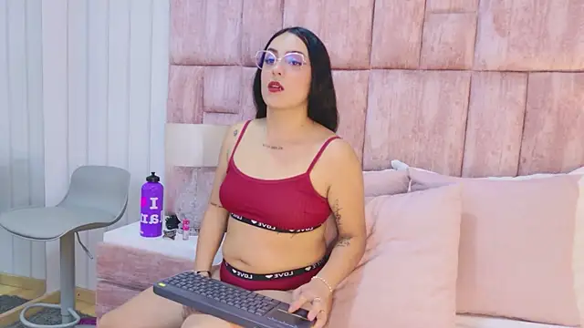 AlyaRosse online show from June 3, 7:30 pm