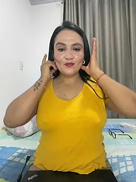 rousee69  online show from June 1, 11:16 pm