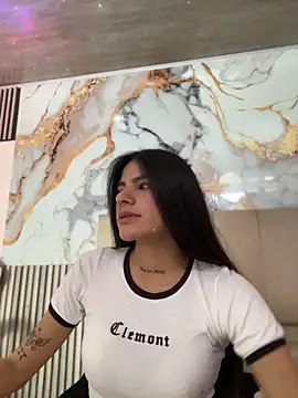 lis hot ec online show from May 25, 8:52 pm