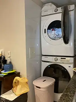 Emilyrosett  online show from May 26, 11:48 pm