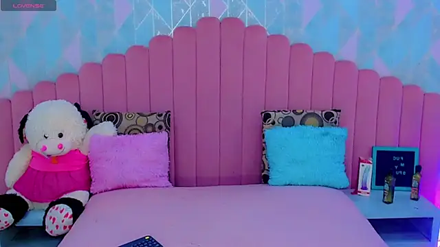 ariadnna princes online show from June 4, 4:06 am