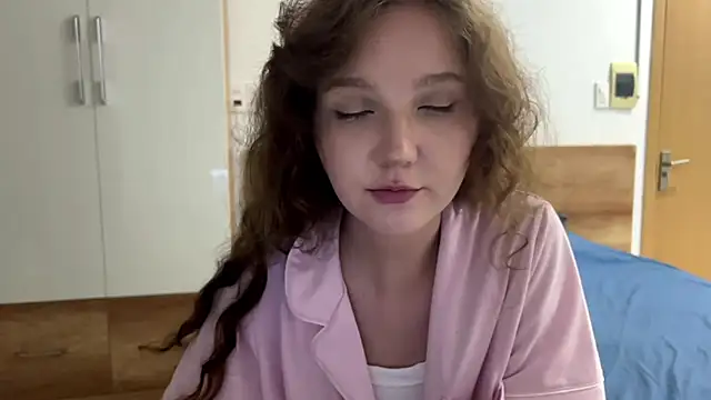 MarryWish1 online show from June 2, 6:42 pm