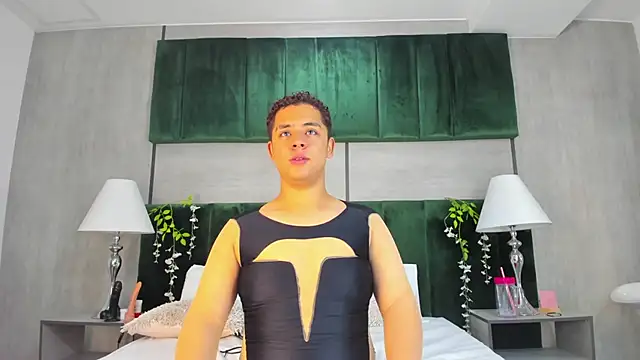 Darian laforteza online show from June 3, 7:19 pm