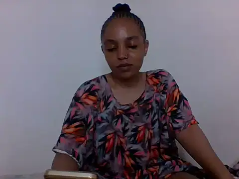 silk couple1 online show from July 18, 1:57 pm