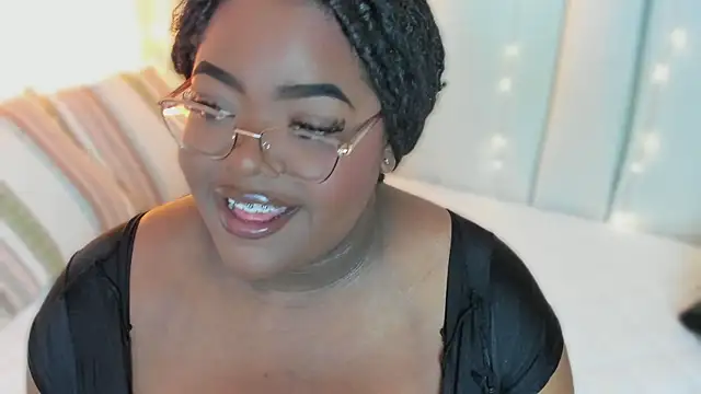 Ayanaa Ebony  online show from July 8, 11:34 am