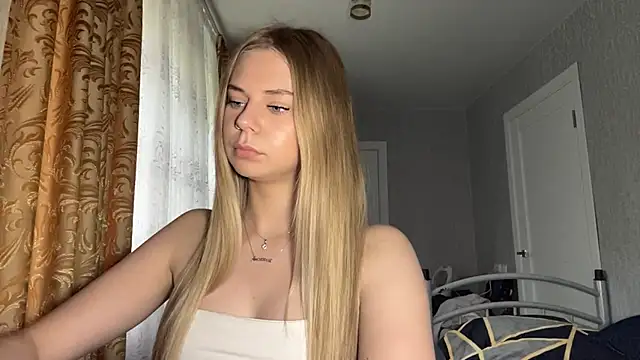 HoneysPiee online show from June 3, 2:33 pm