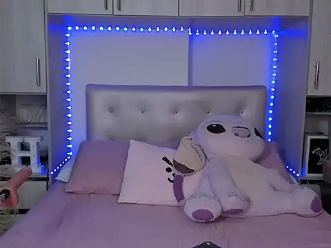 Honniewhitee  online show from June 11, 2:53 am