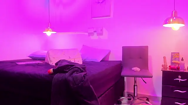 Kimberlyy- online show from June 3, 7:19 pm
