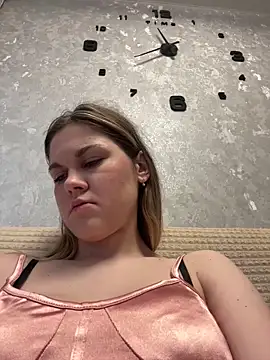 la lisa  online show from June 3, 6:47 am