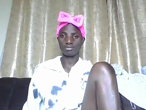 cutiebreey online show from June 2, 4:08 pm