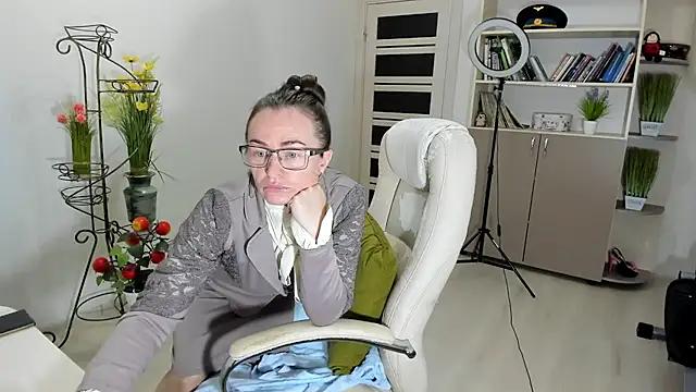 Vika73 online show from December 19, 2:53 pm