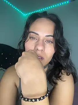 MadisonYoung000 online show from June 2, 2:12 am