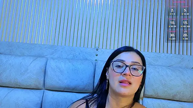 JuliaFerrer online show from June 3, 8:03 pm