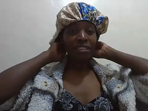 Eebony Bubbly online show from June 2, 7:15 pm
