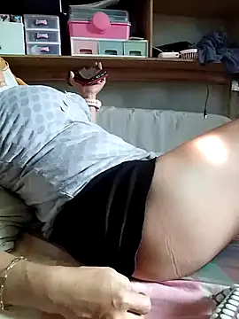 assqueenlovely online show from June 3, 6:47 am