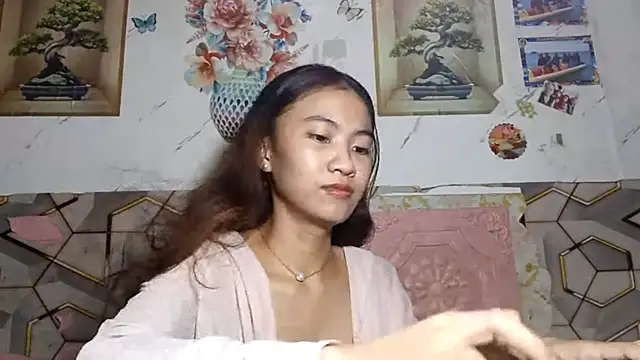 DeeannGunby online show from July 19, 3:36 pm