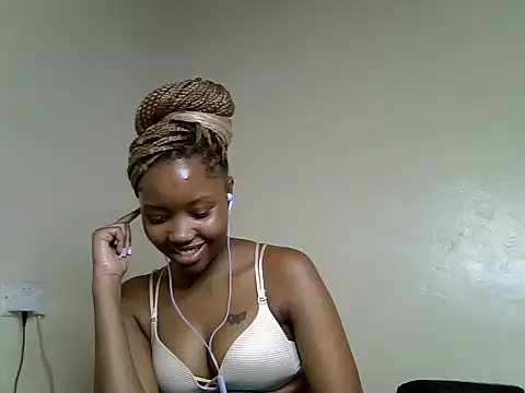 Pretty kitty48 online show from July 18, 3:14 pm