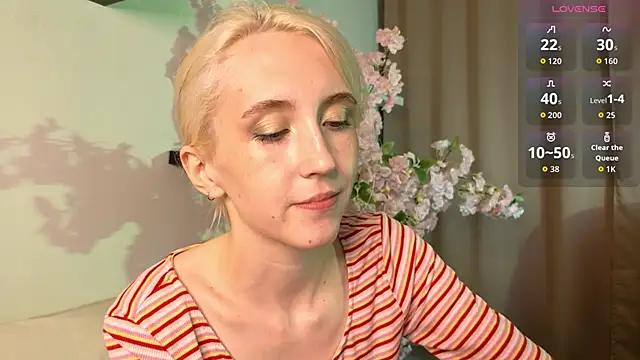 Elen  Moore online show from June 5, 10:43 am