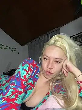 Natashabennett online show from June 16, 2:34 am
