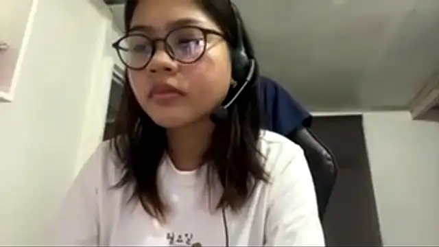 SalleyRoloff online show from June 3, 2:29 pm
