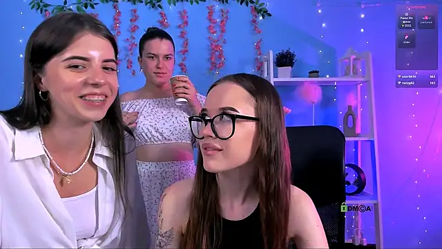 lyra desire online show from July 20, 12:51 pm
