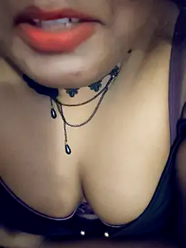 Yazhi THUG DeSi online show from July 4, 6:15 pm