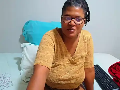 CandyYumsAerolaXX online show from June 25, 7:13 am