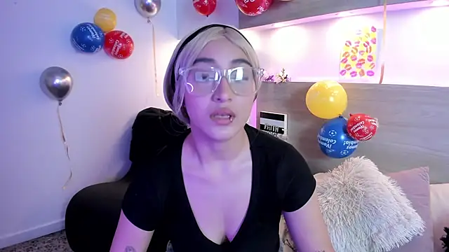 Nina-Mars online show from June 25, 1:35 pm