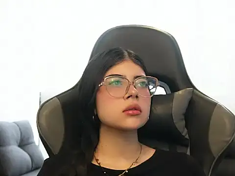 Mia Storm18 online show from June 4, 3:27 pm