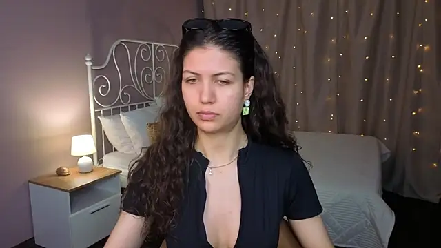 NoelPerfect online show from June 4, 5:34 am
