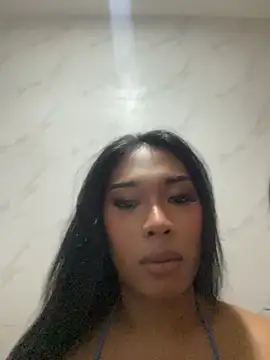 hugecock tamira online show from June 3, 4:45 pm
