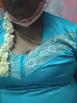 geetha431 online show from June 1, 7:04 pm