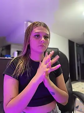 alison parkerrr26 online show from June 3, 3:29 am
