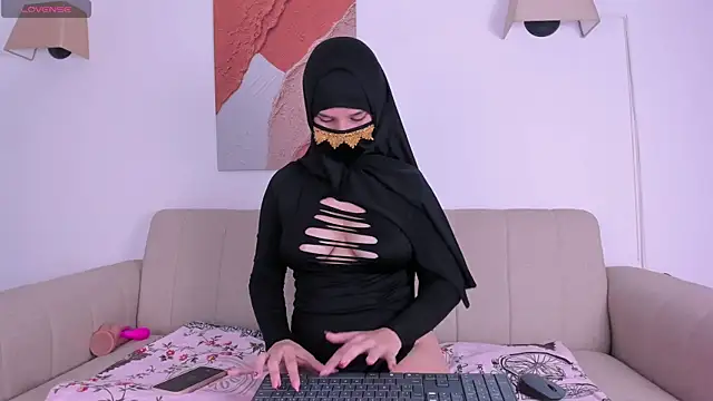  SweetAmira  online show from August 2, 12:02 am