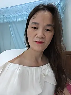 Lye lovely online show from June 2, 9:49 pm