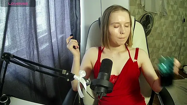 Mia liss  online show from June 3, 12:39 pm