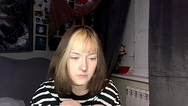 YourFavoriteAltgirl online show from June 2, 11:06 pm