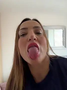 Michelle09  online show from June 3, 3:50 pm