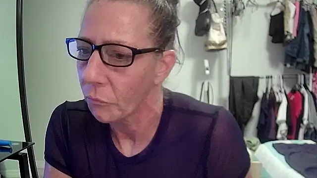 Quartz1Champagne online show from June 20, 2:48 am