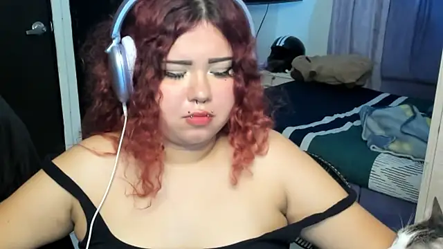 SusanMonroee online show from June 13, 9:51 am