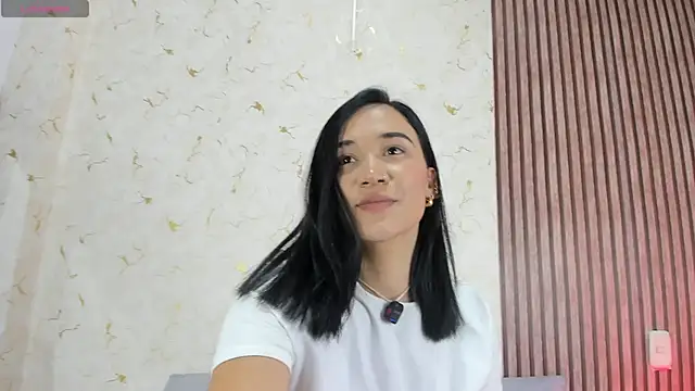 DaniRivers  online show from July 7, 9:06 pm