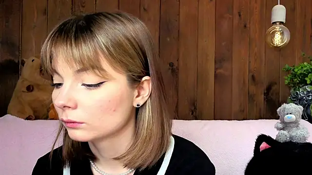 IvoryPesante online show from June 13, 7:55 pm