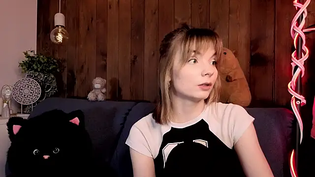 IvoryPesante online show from July 18, 8:33 pm