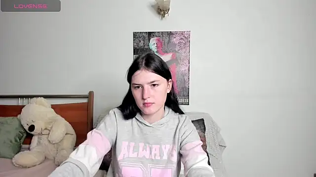 Kira Devi online show from June 1, 7:26 pm