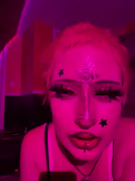 whimsicallylusty online show from June 3, 6:46 pm