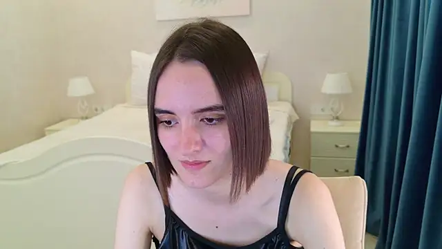 Daisy Heart online show from June 3, 4:46 am