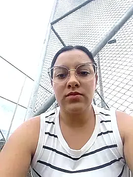 Sexy nayra outdoors  online show from June 2, 10:11 pm